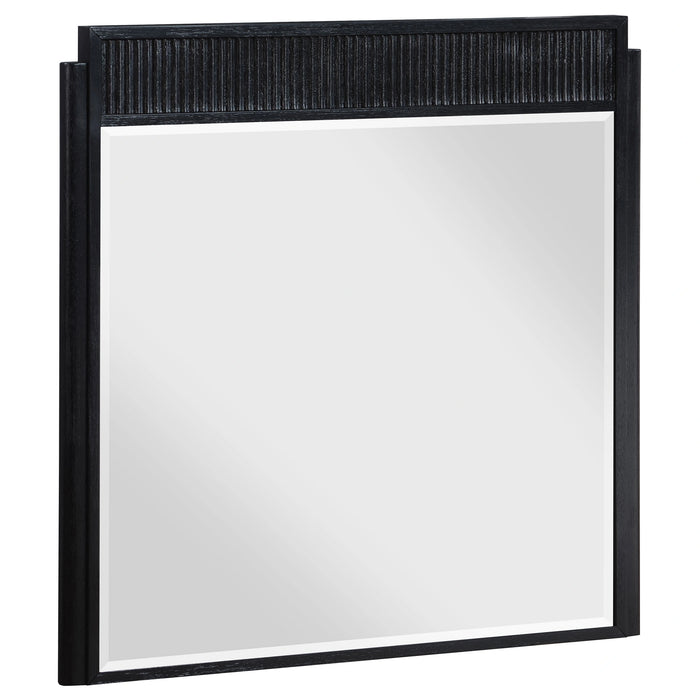 Brookmead Bedroom Set